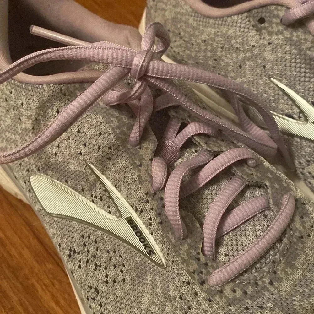 Brooks Anthem 2 - gray and purple sneakers - great condition- size 9.5